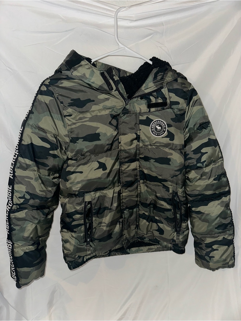 Abercrombie Kids 11/12 Camo Hooded Puffer Jacket